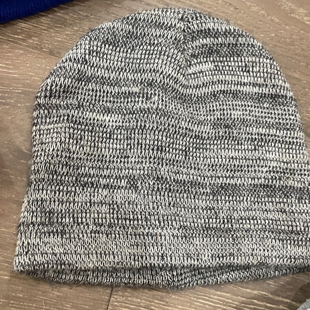 Carhartt Gray Kids Beanie Bundle - Picture 14 of 15